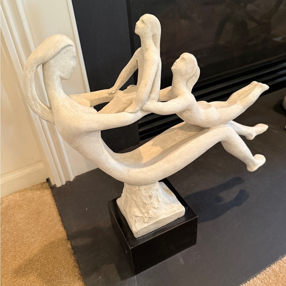 Austin Productions 1981 "At Play" sculpture by David Fisher - Mother with Child - Picture 2 of 2